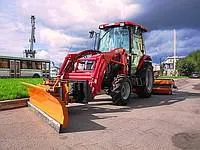 Коммунальный трактор TYM T433/T433HST