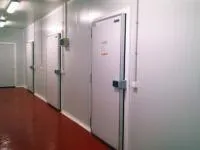 Распашные холодильные двери